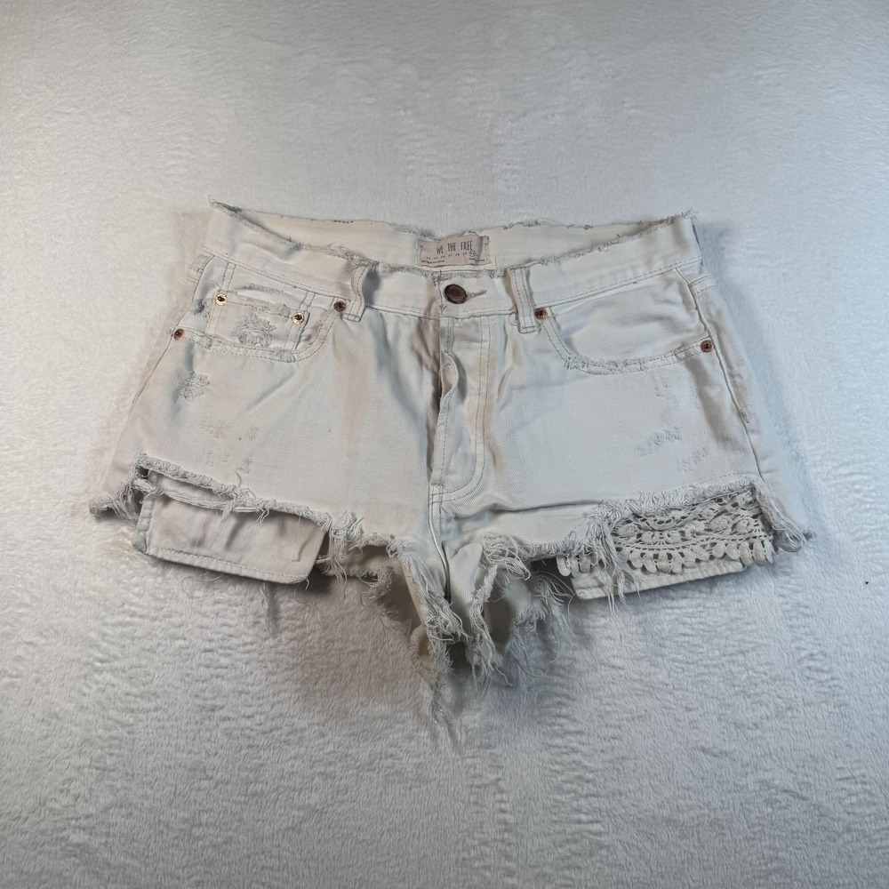 We The Free Shorts‎ Womens 30 White Denim Cut-Off Lace Fringe Raw Hem Boho